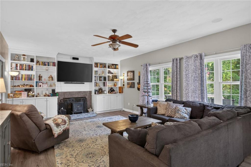 Photo 6 of 35 residential for sale in Chesapeake virginia Photo 6 of 35 residential for sale in Chesapeake virginia