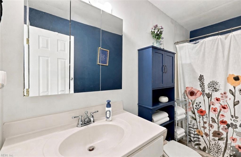Photo 14 of 20 residential for sale in Franklin virginia