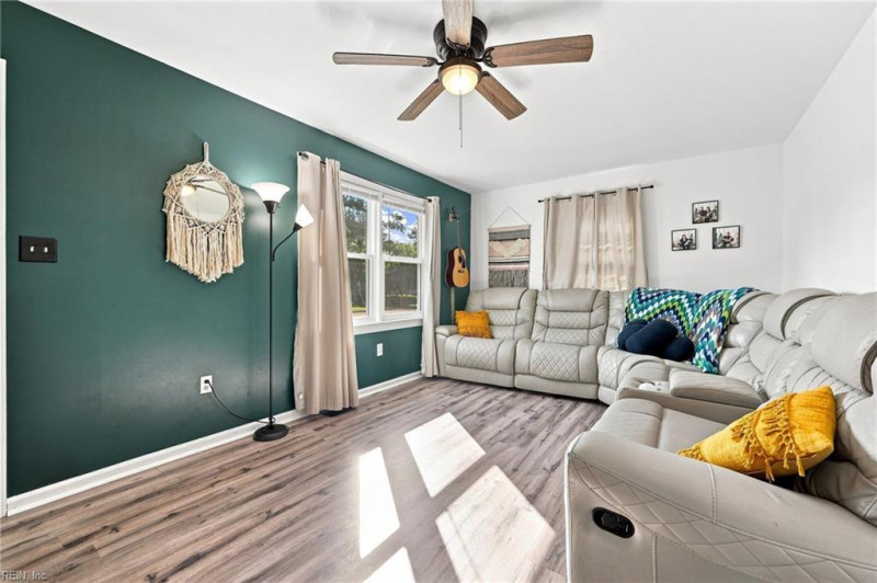 Photo 5 of 20 residential for sale in Franklin virginia