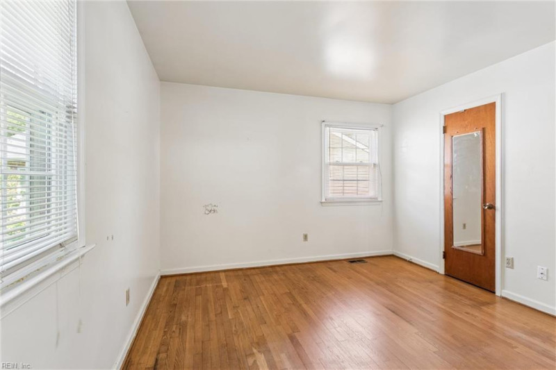 Photo 20 of 37 residential for sale in Hampton virginia