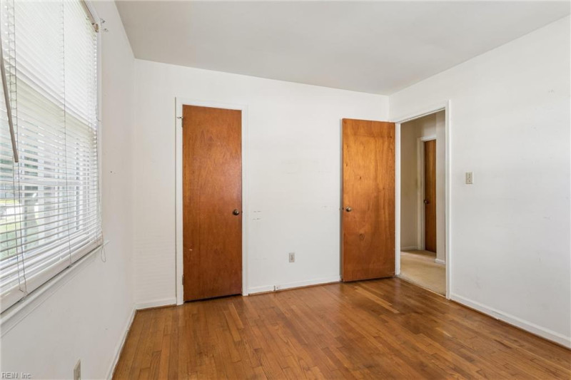 Photo 25 of 37 residential for sale in Hampton virginia