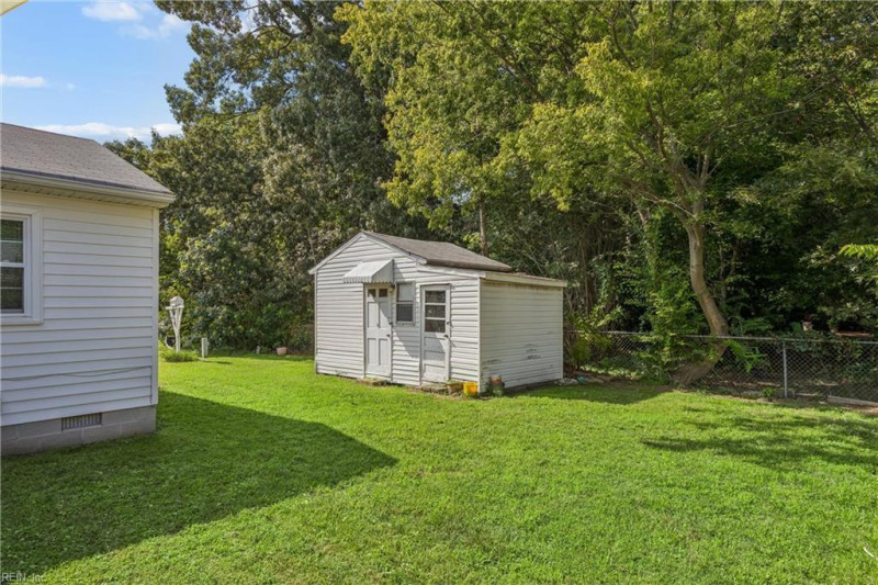 Photo 31 of 37 residential for sale in Hampton virginia