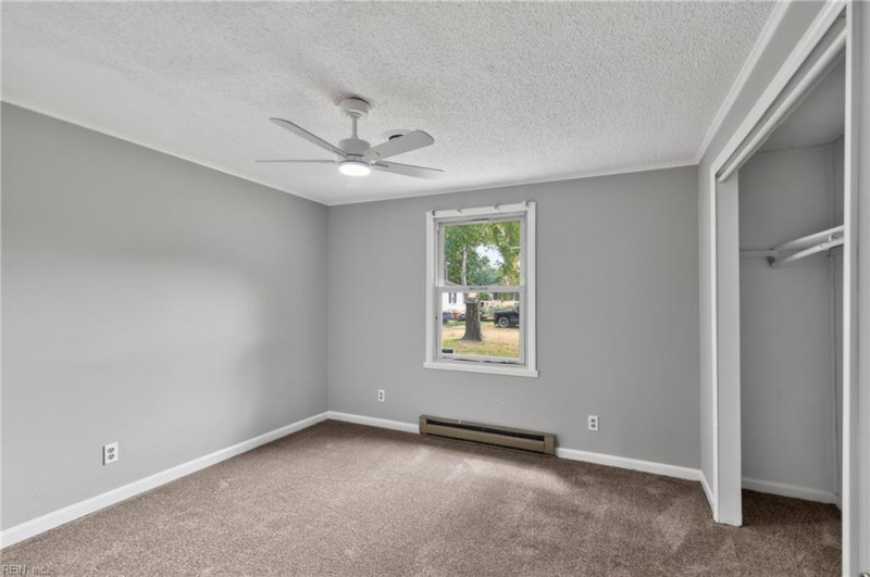 Photo 10 of 28 residential for sale in York County virginia