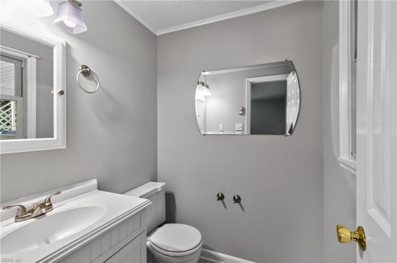 Photo 13 of 28 residential for sale in York County virginia