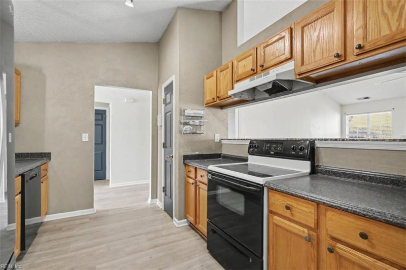 Photo 13 of 29 residential for sale in Suffolk virginia