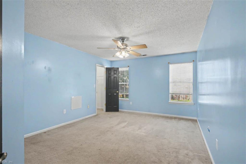 Photo 17 of 29 residential for sale in Suffolk virginia