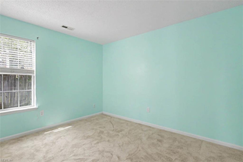 Photo 25 of 29 residential for sale in Suffolk virginia