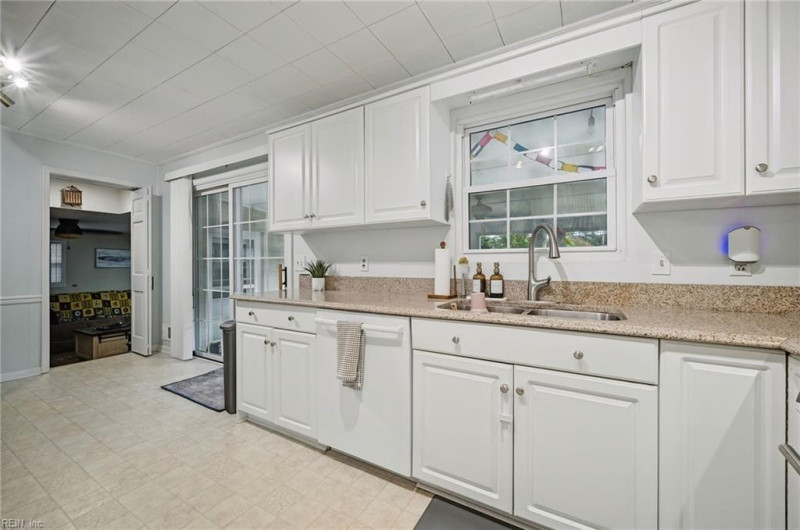 Photo 15 of 45 residential for sale in Norfolk virginia