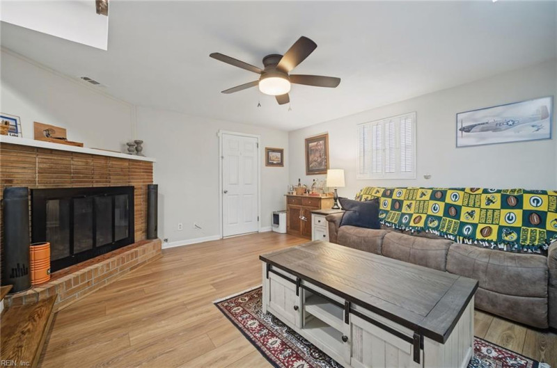 Photo 18 of 45 residential for sale in Norfolk virginia