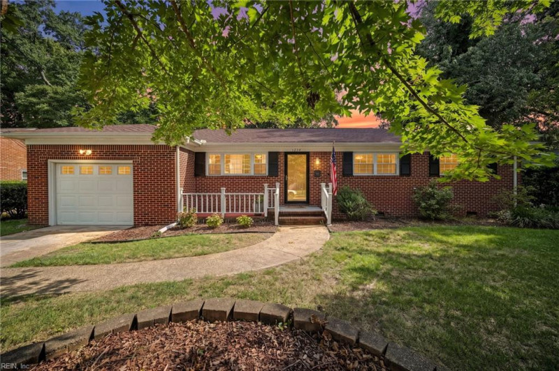 Photo 4 of 45 residential for sale in Norfolk virginia