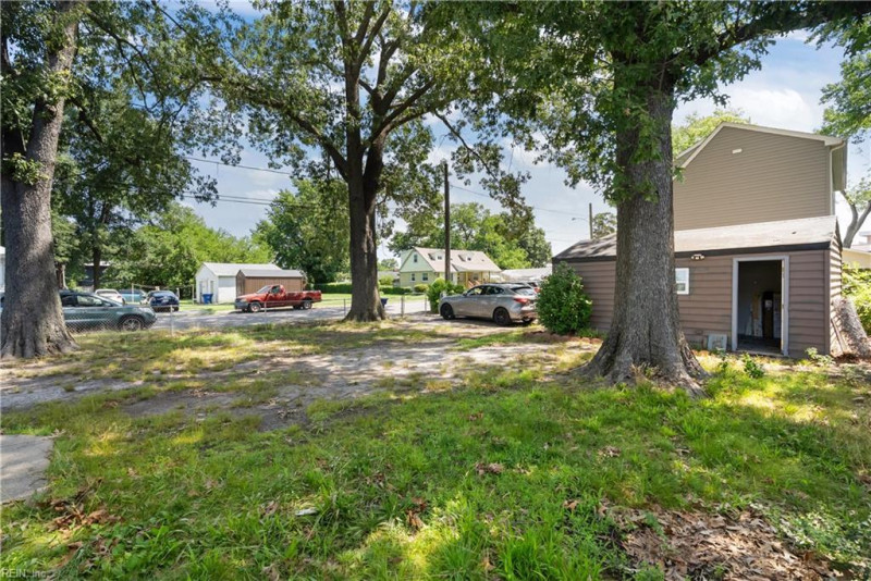 Photo 17 of 20 residential for sale in Portsmouth virginia