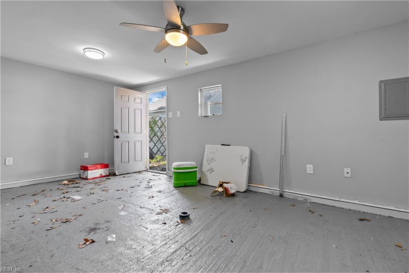 Photo 19 of 20 residential for sale in Portsmouth virginia
