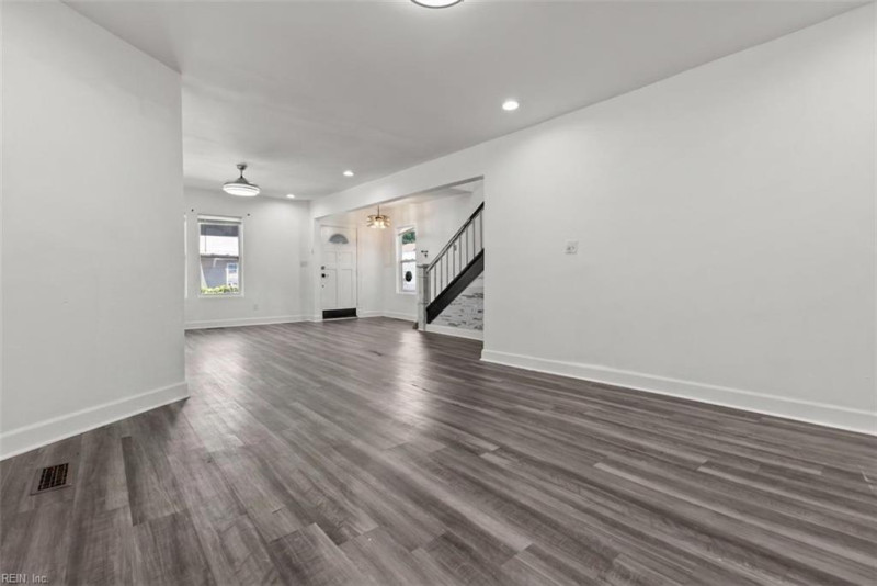 Photo 5 of 20 residential for sale in Portsmouth virginia