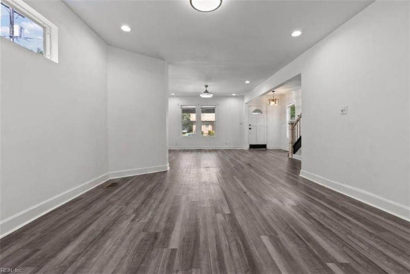 Photo 6 of 20 residential for sale in Portsmouth virginia
