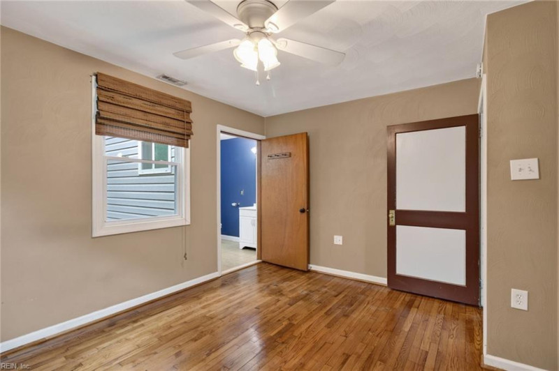 Photo 15 of 31 residential for sale in Norfolk virginia
