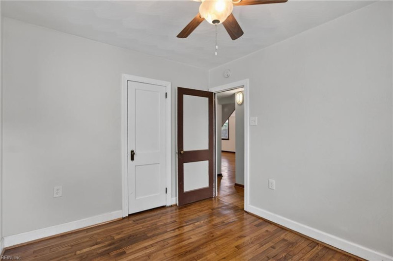 Photo 17 of 31 residential for sale in Norfolk virginia
