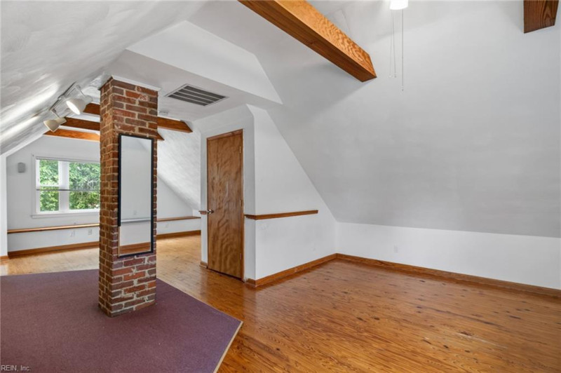 Photo 22 of 31 residential for sale in Norfolk virginia