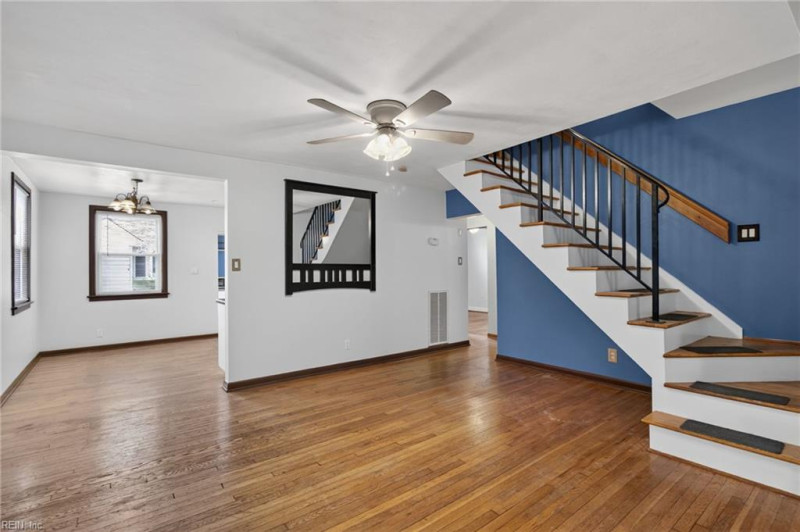 Photo 4 of 31 residential for sale in Norfolk virginia
