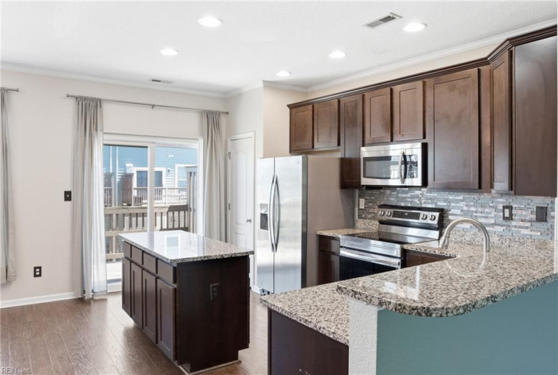 Photo 6 of 27 residential for sale in Virginia Beach virginia