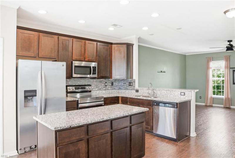 Photo 7 of 27 residential for sale in Virginia Beach virginia