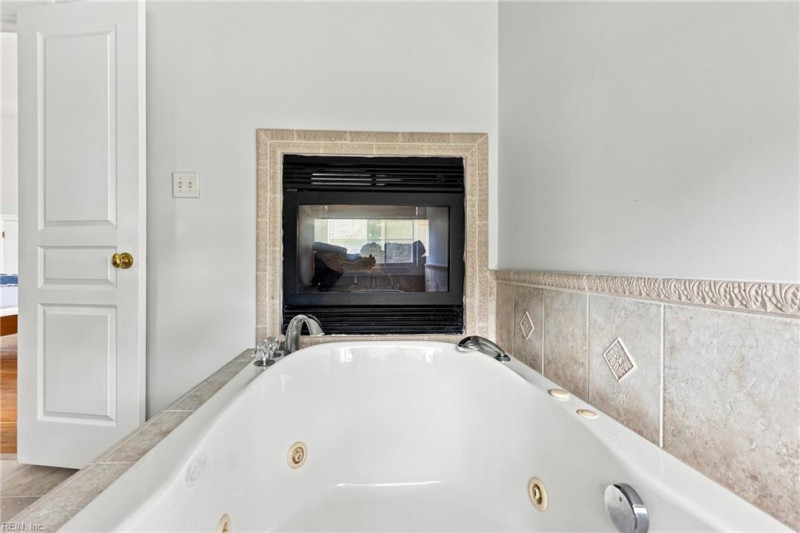 Photo 40 of 50 residential for sale in Currituck County virginia