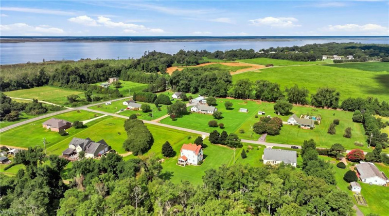 Photo 42 of 50 residential for sale in Currituck County virginia