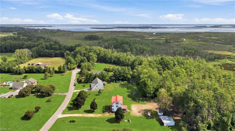 Photo 43 of 50 residential for sale in Currituck County virginia