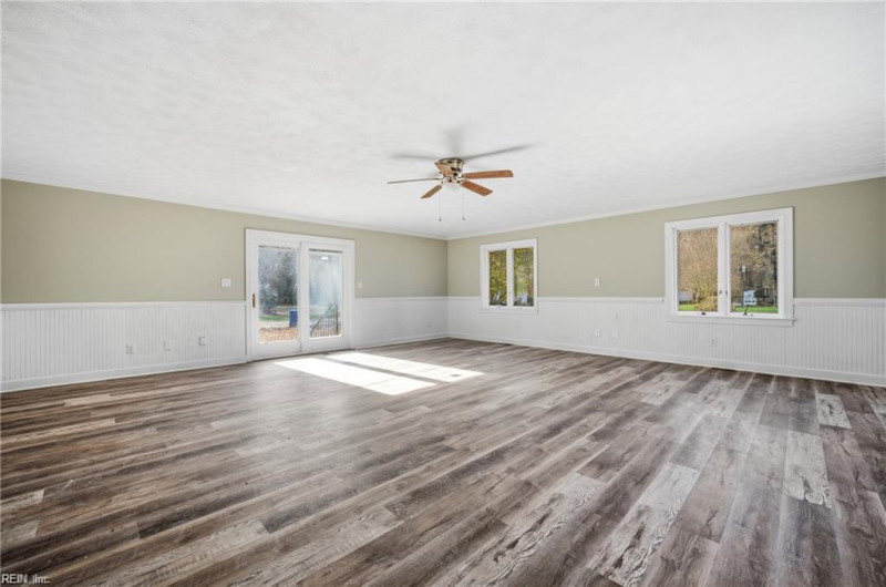 Photo 11 of 39 residential for sale in Poquoson virginia