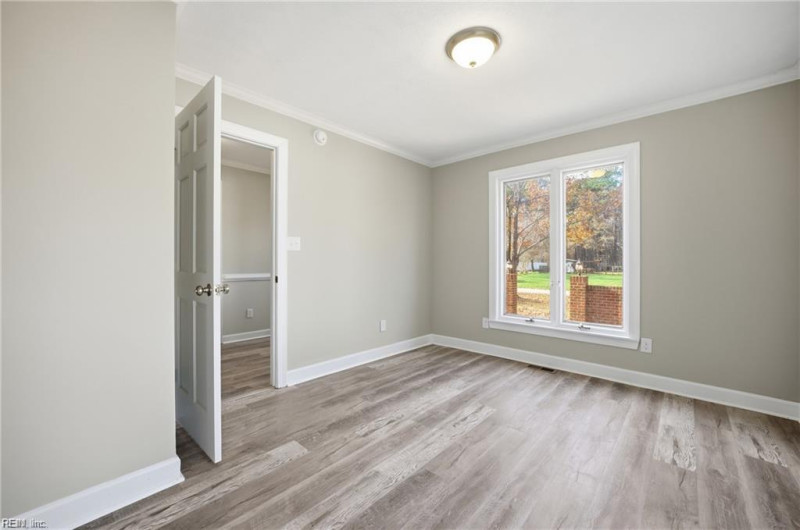 Photo 13 of 39 residential for sale in Poquoson virginia
