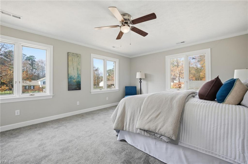 Photo 16 of 39 residential for sale in Poquoson virginia