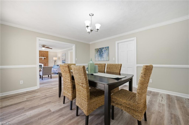 Photo 9 of 39 residential for sale in Poquoson virginia