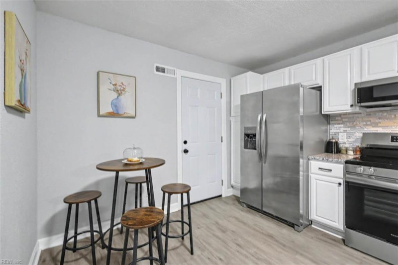Photo 14 of 30 residential for sale in Virginia Beach virginia