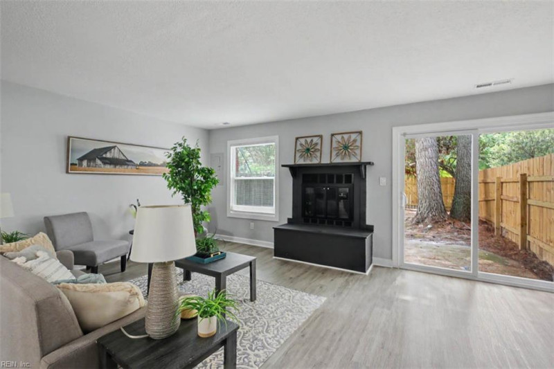 Photo 6 of 30 residential for sale in Virginia Beach virginia