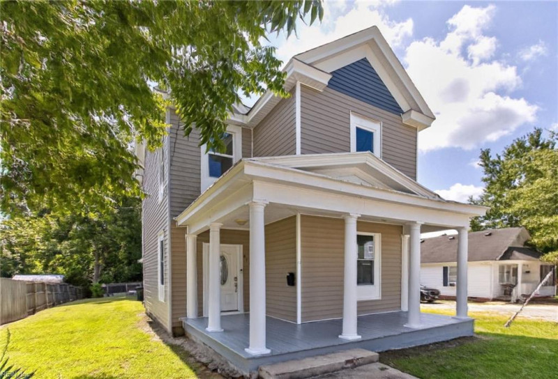 Photo 2 of 32 residential for sale in Franklin virginia