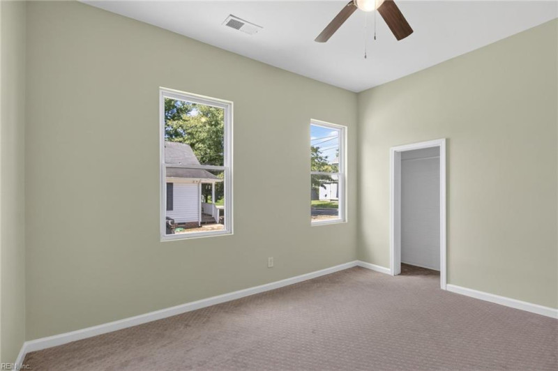 Photo 20 of 32 residential for sale in Franklin virginia