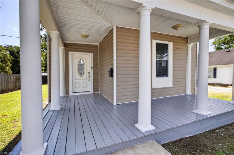 Photo 4 of 32 residential for sale in Franklin virginia