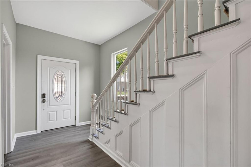 Photo 5 of 32 residential for sale in Franklin virginia