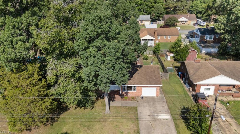 Photo 2 of 45 residential for sale in Chesapeake virginia