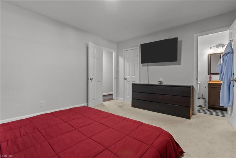 Photo 22 of 45 residential for sale in Chesapeake virginia
