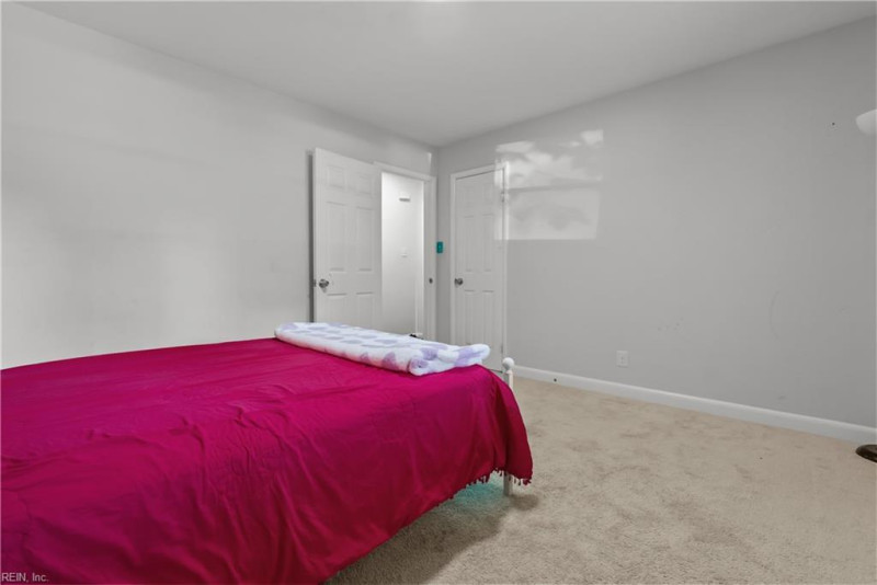 Photo 27 of 45 residential for sale in Chesapeake virginia
