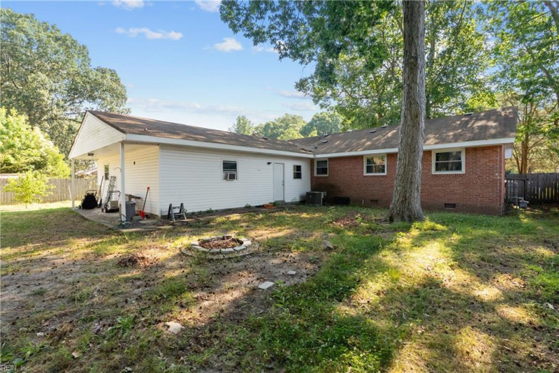 Photo 36 of 45 residential for sale in Chesapeake virginia