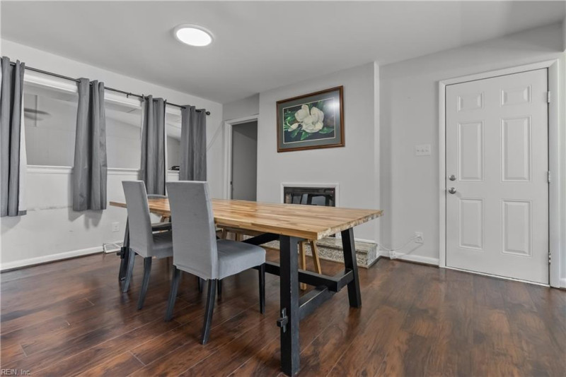 Photo 9 of 45 residential for sale in Chesapeake virginia