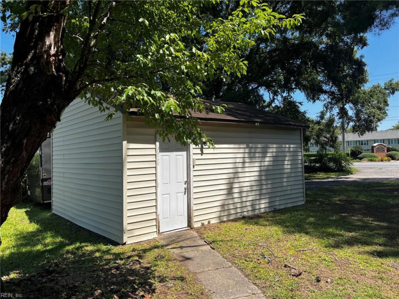 Photo 2 of 4 residential for sale in Chesapeake virginia Photo 2 of 4 residential for sale in Chesapeake virginia