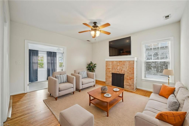 Photo 10 of 40 residential for sale in Norfolk virginia