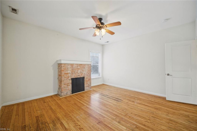 Photo 11 of 40 residential for sale in Norfolk virginia