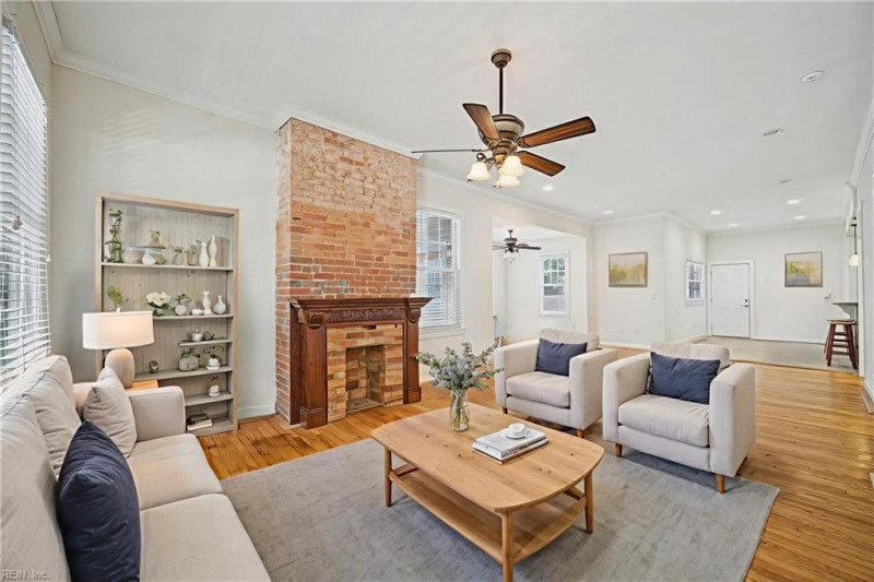 Photo 3 of 40 residential for sale in Norfolk virginia