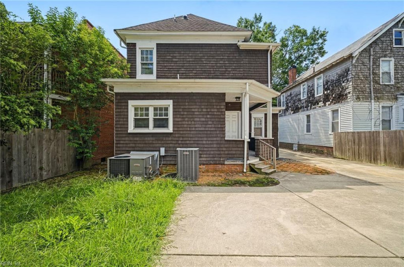 Photo 32 of 40 residential for sale in Norfolk virginia