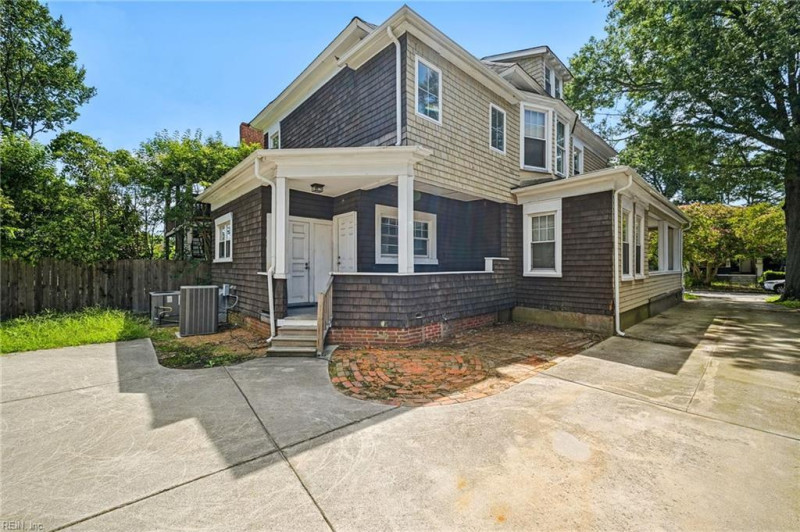 Photo 34 of 40 residential for sale in Norfolk virginia