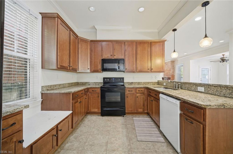 Photo 8 of 40 residential for sale in Norfolk virginia