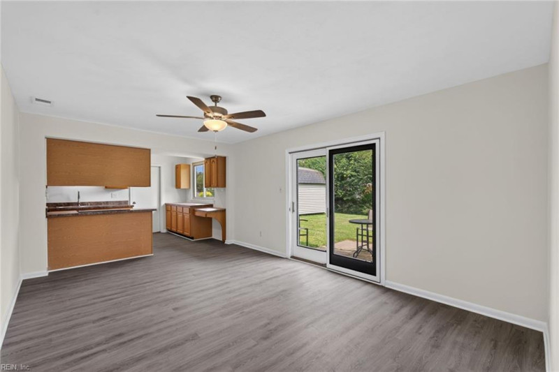 Photo 13 of 37 residential for sale in Virginia Beach virginia